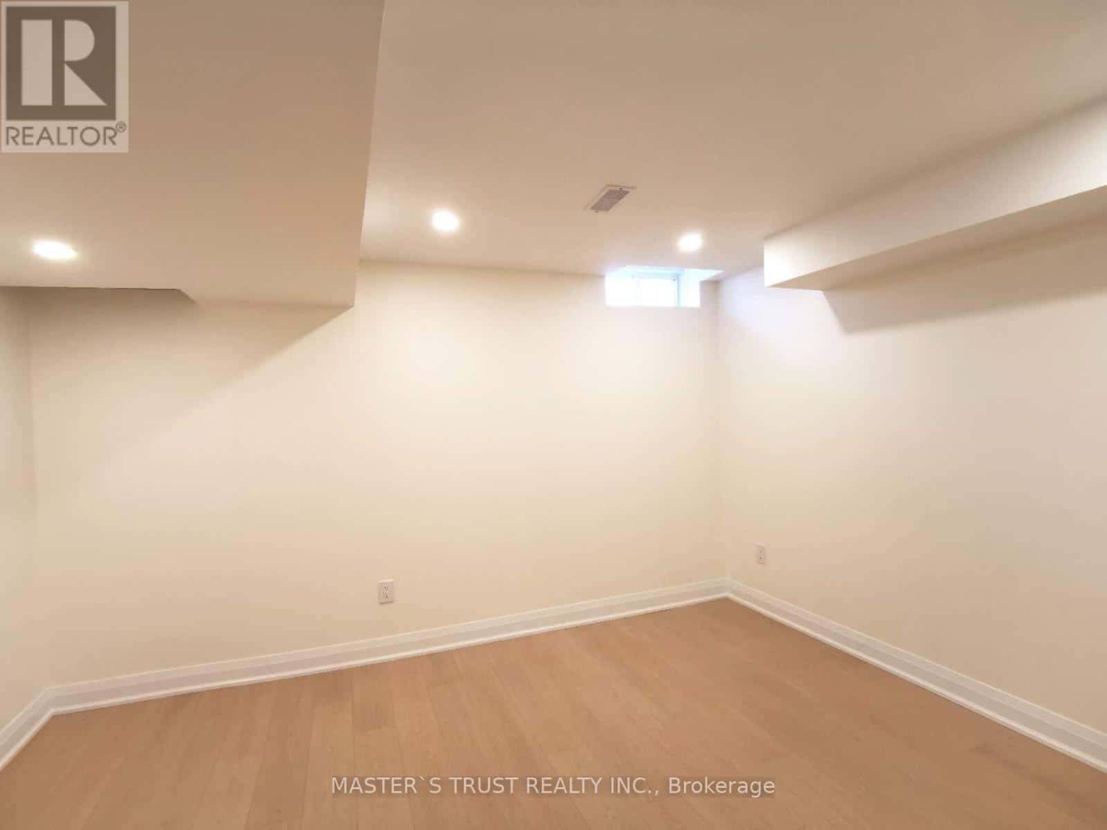 East Gwillimbury — East Gwillimbury - Photo 5 of 14