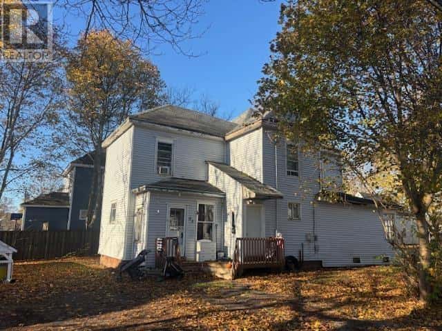 53 Spring Street — Amherst, Nova Scotia - Photo 4 of 6