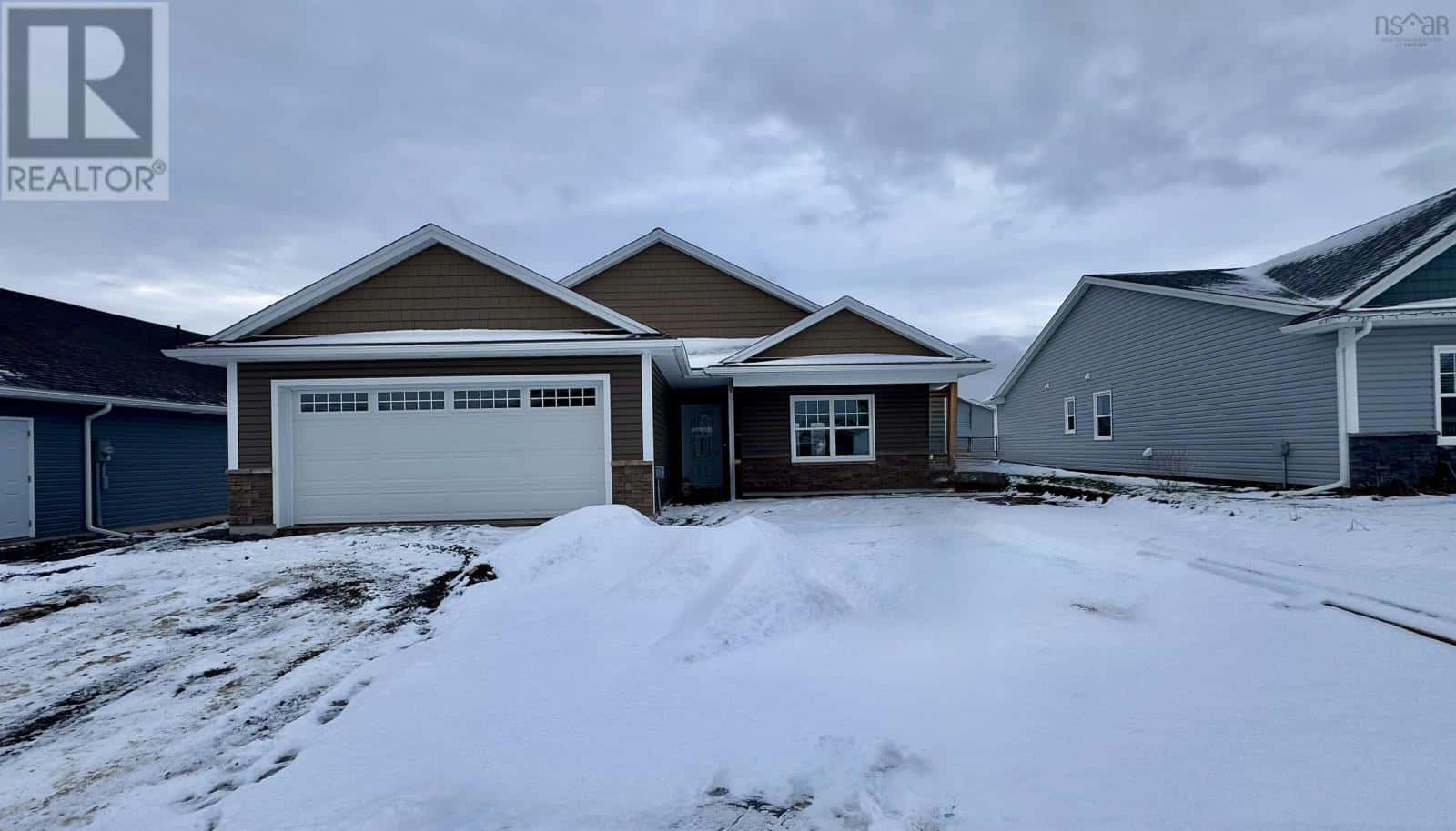 Garlands Crossing — Garlands Crossing - Photo 3 of 3