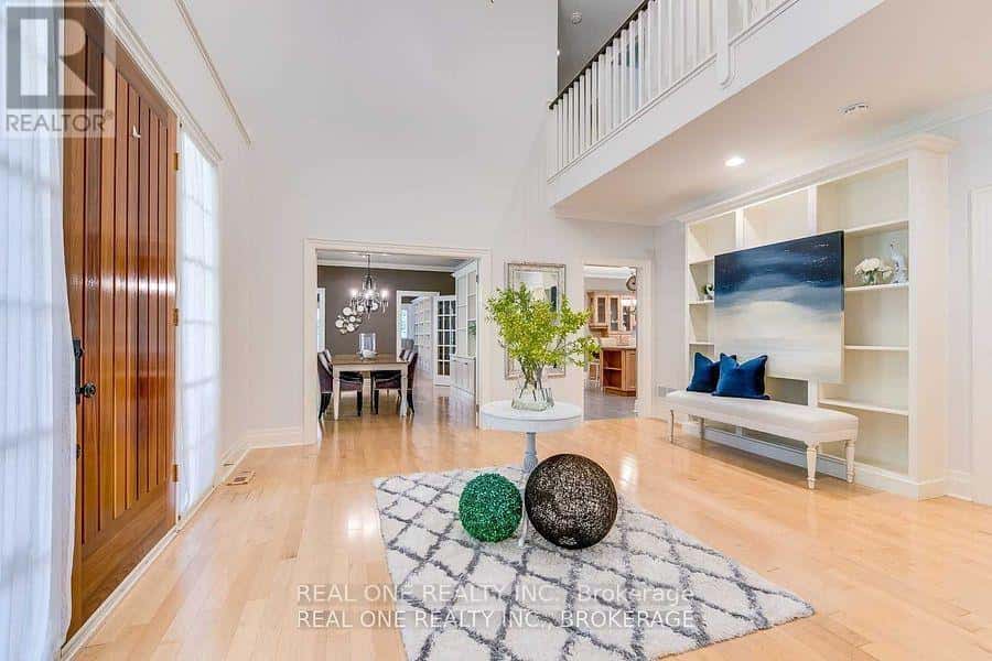 249 POPLAR DRIVE — Oakville (MO Morrison), Ontario - Photo 3 of 40