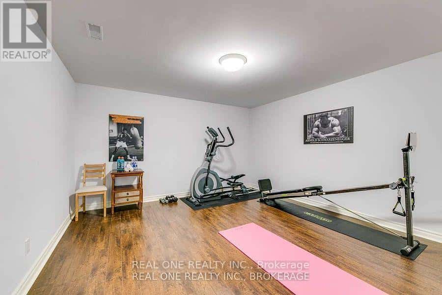 Oakville (MO Morrison) — Oakville (MO Morrison) - Photo 2 of 40