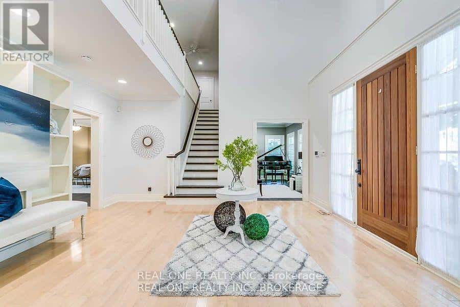 249 POPLAR DRIVE — Oakville (MO Morrison), Ontario - Photo 4 of 40