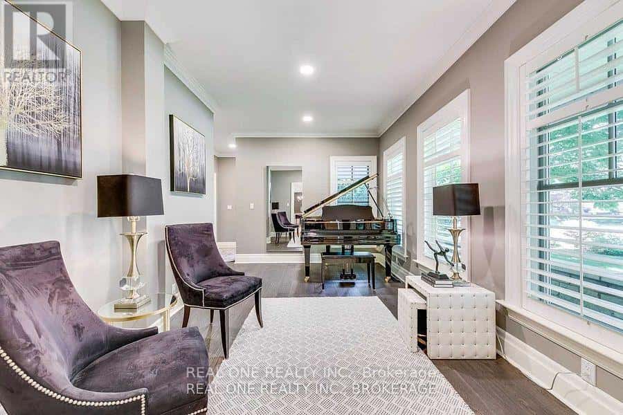 249 POPLAR DRIVE — Oakville (MO Morrison), Ontario - Photo 5 of 40