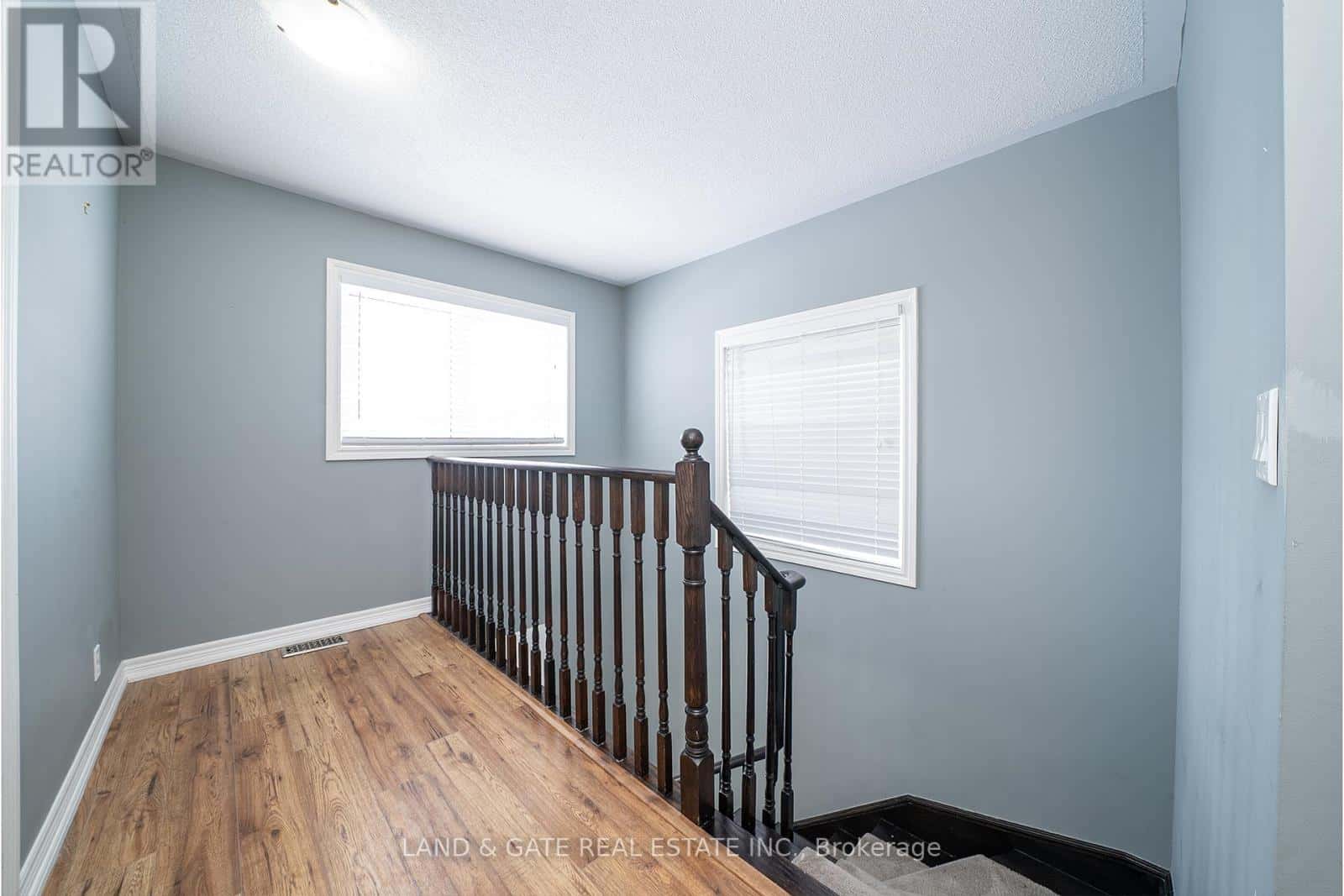 Oshawa (Windfields) — Oshawa (Windfields) - Photo 4 of 29