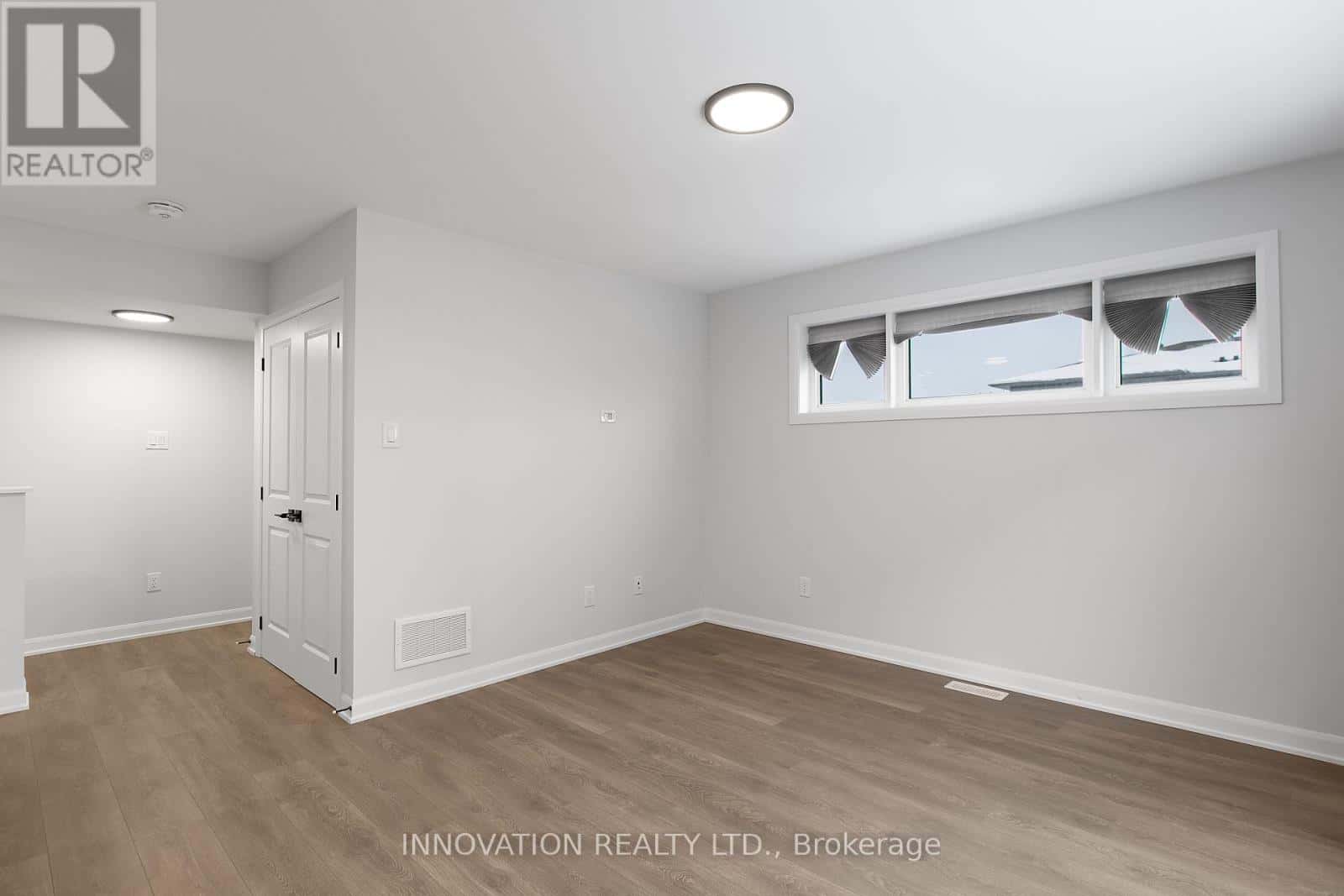 Ottawa — Ottawa - Photo 5 of 20