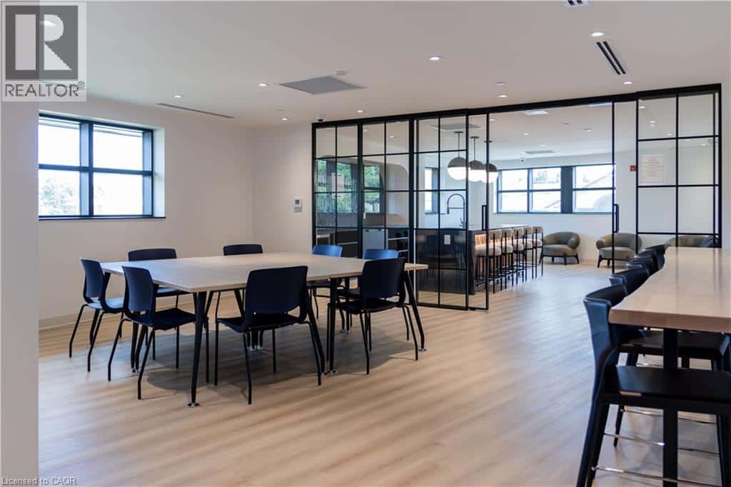 Waterloo — Waterloo - Photo 4 of 30