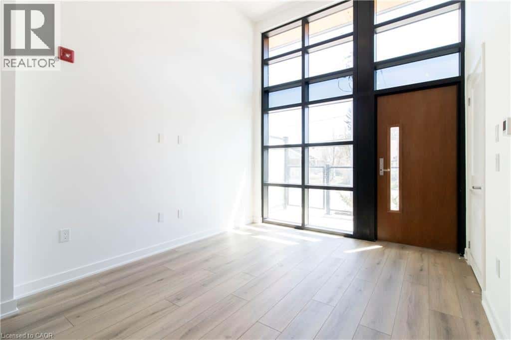 Waterloo — Waterloo - Photo 4 of 41