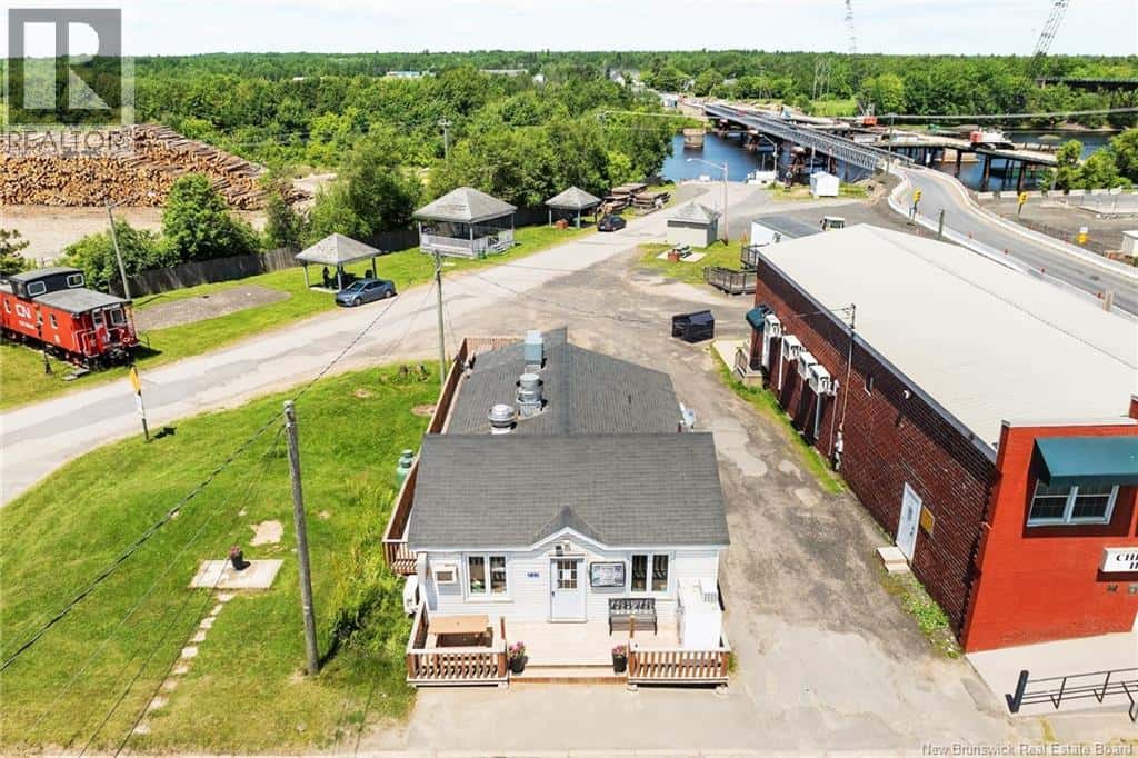240 Main Street — Chipman, New Brunswick - Photo 5 of 100