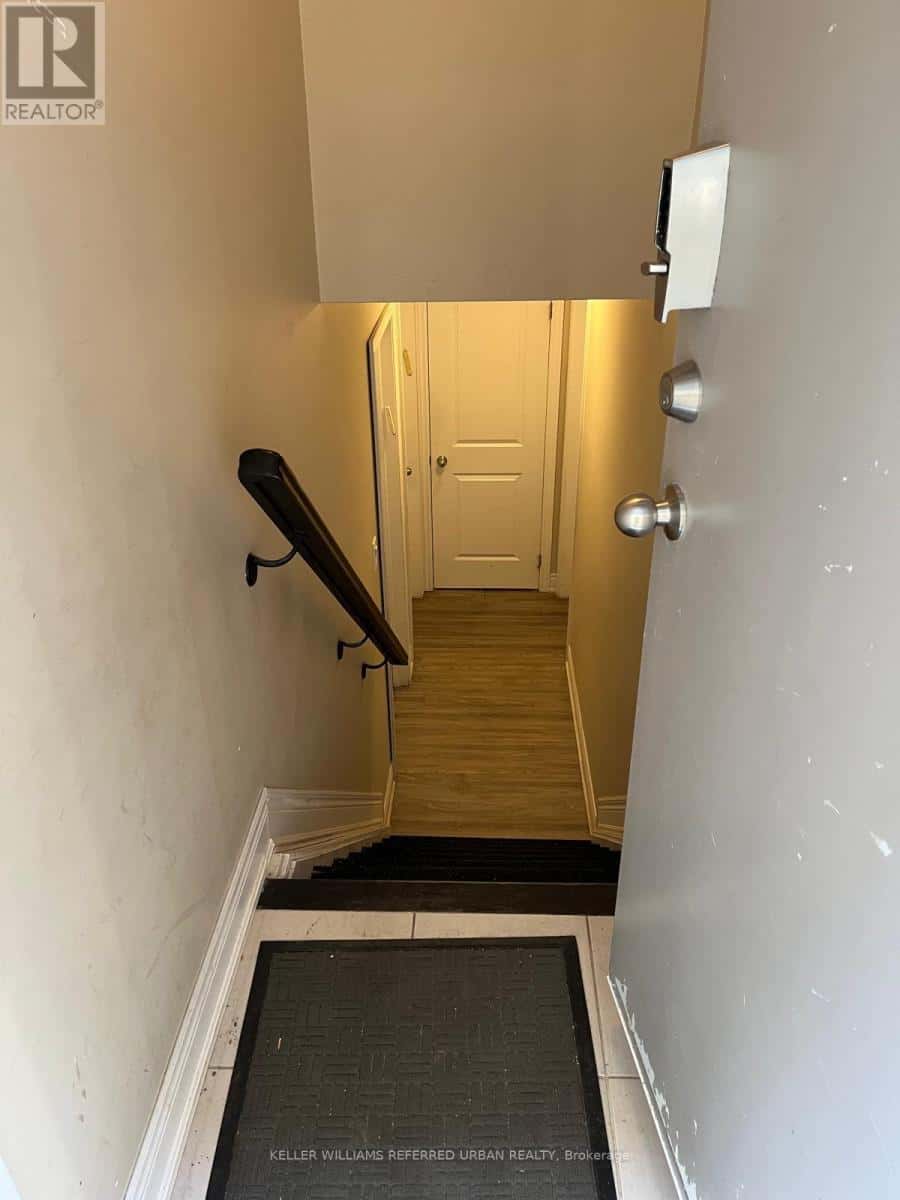 Toronto (Englemount-Lawrence) — Toronto (Englemount-Lawrence) - Photo 5 of 23