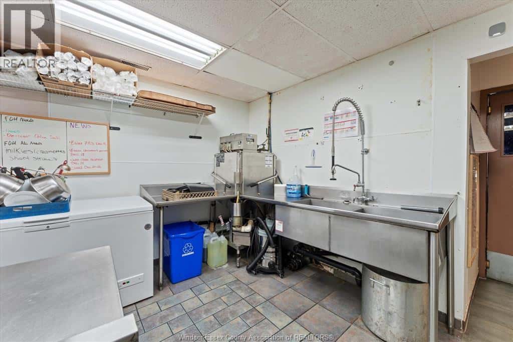 Essex — Essex - Photo 5 of 31