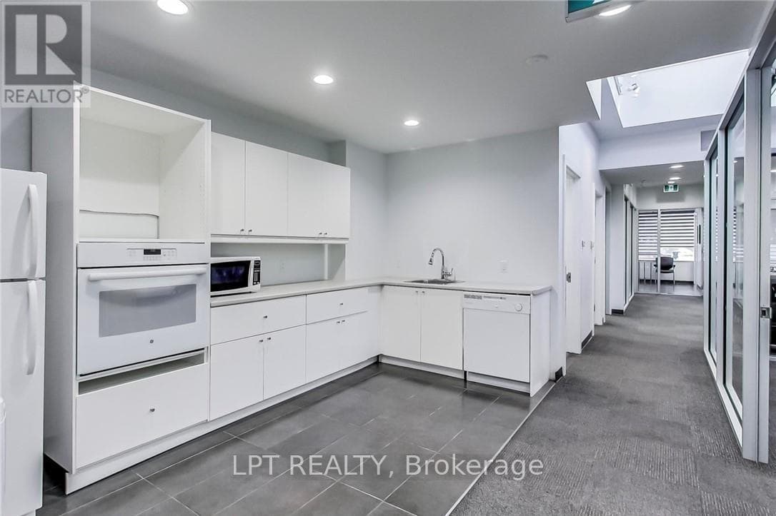 MAIN - 59 COLLIER STREET — Barrie (City Centre) - Main photo