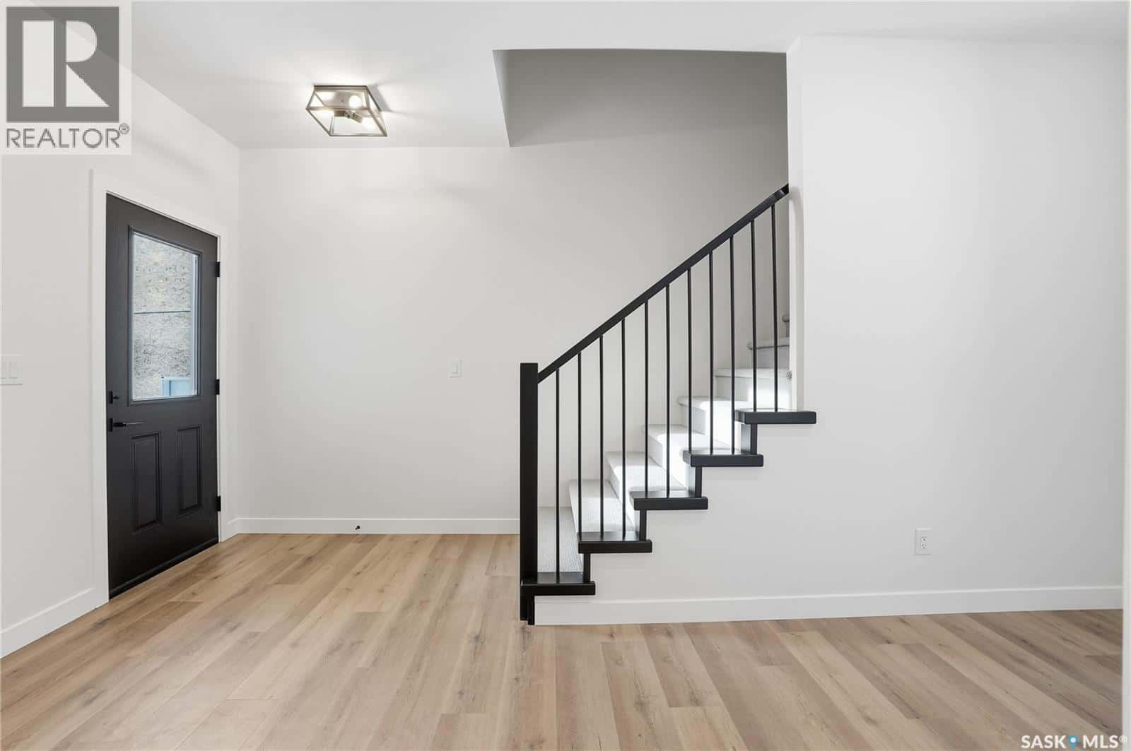 Saskatoon — Saskatoon - Photo 3 of 46