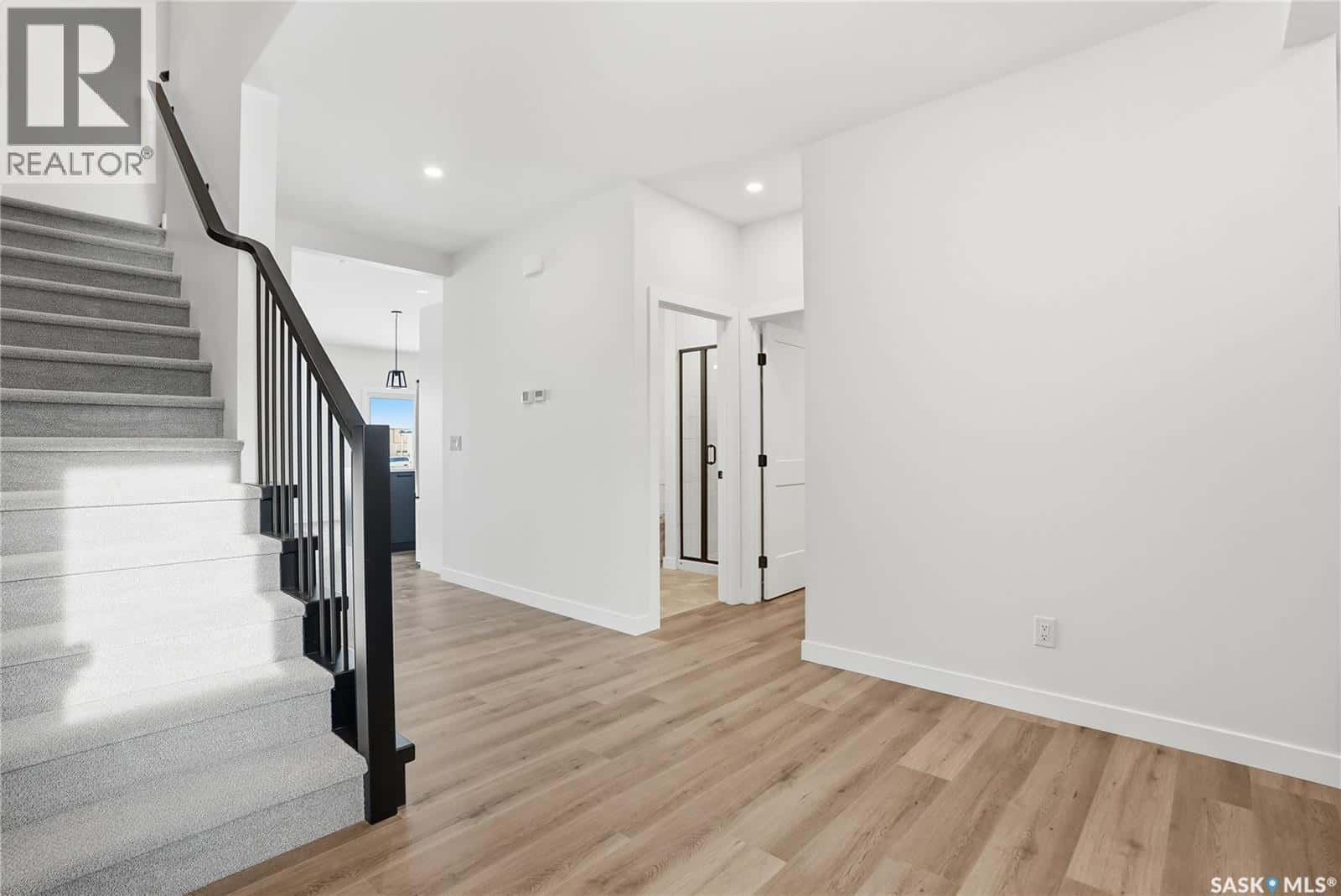 Saskatoon — Saskatoon - Photo 4 of 46