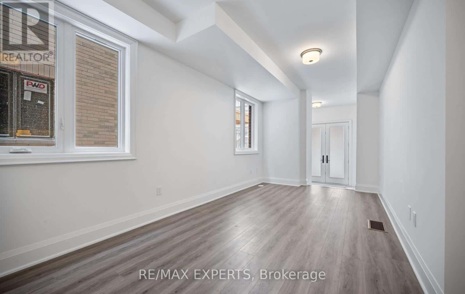 3304 AZAM WAY W — Oakville (GO Glenorchy), Ontario - Photo 5 of 37