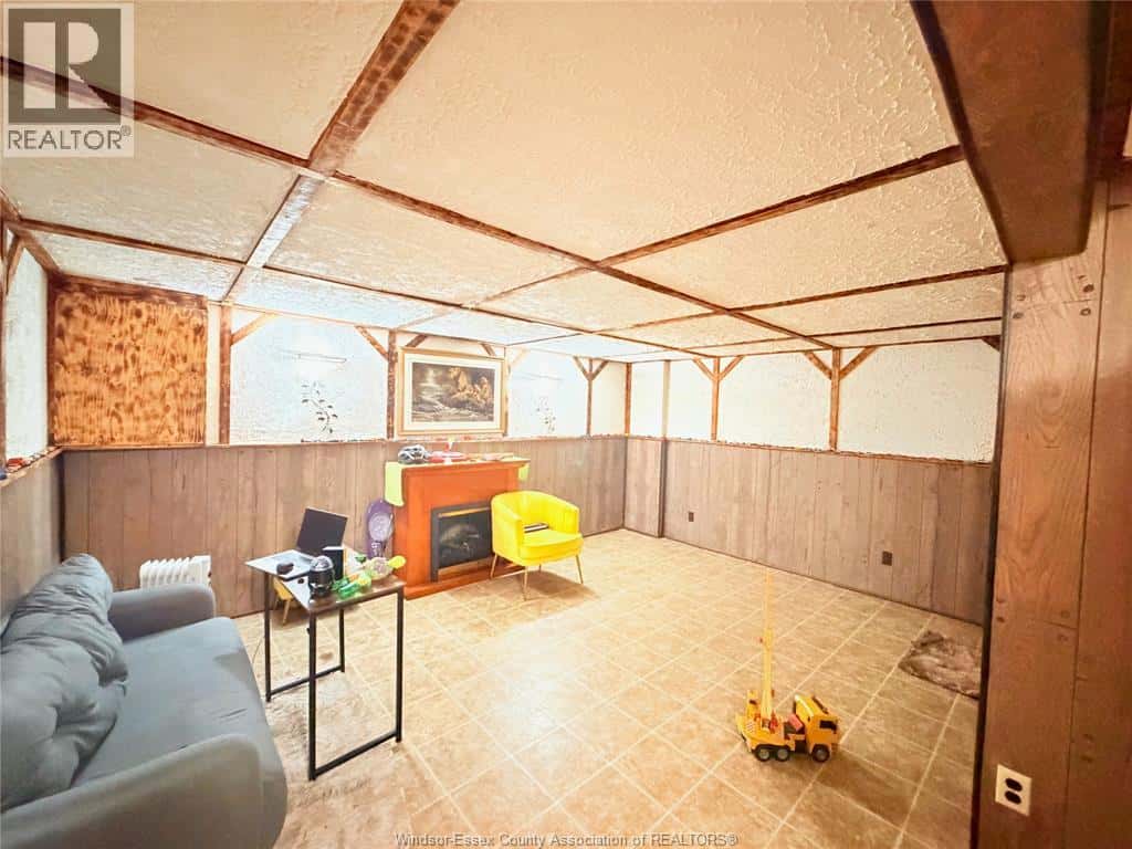 3000 MEADOWBROOK LANE Unit# 2 — Windsor - Photo 5 of 13