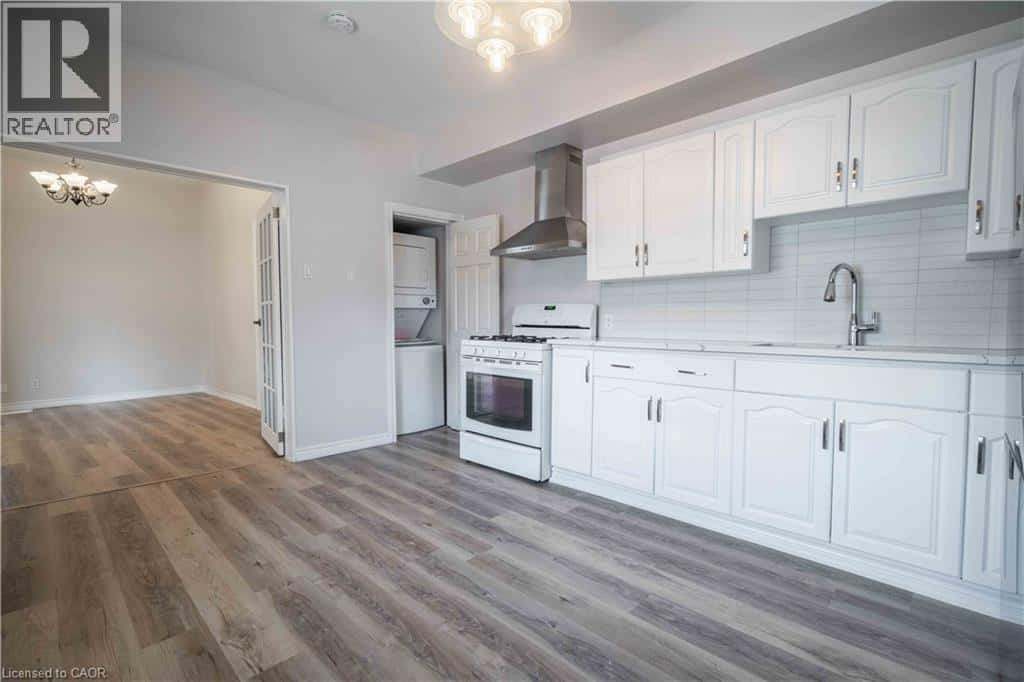 Hamilton — Hamilton - Photo 3 of 13