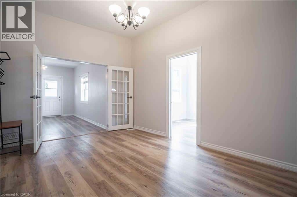 Hamilton — Hamilton - Photo 2 of 13