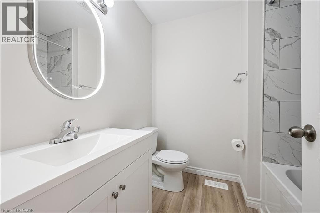 Kitchener — Kitchener - Main photo