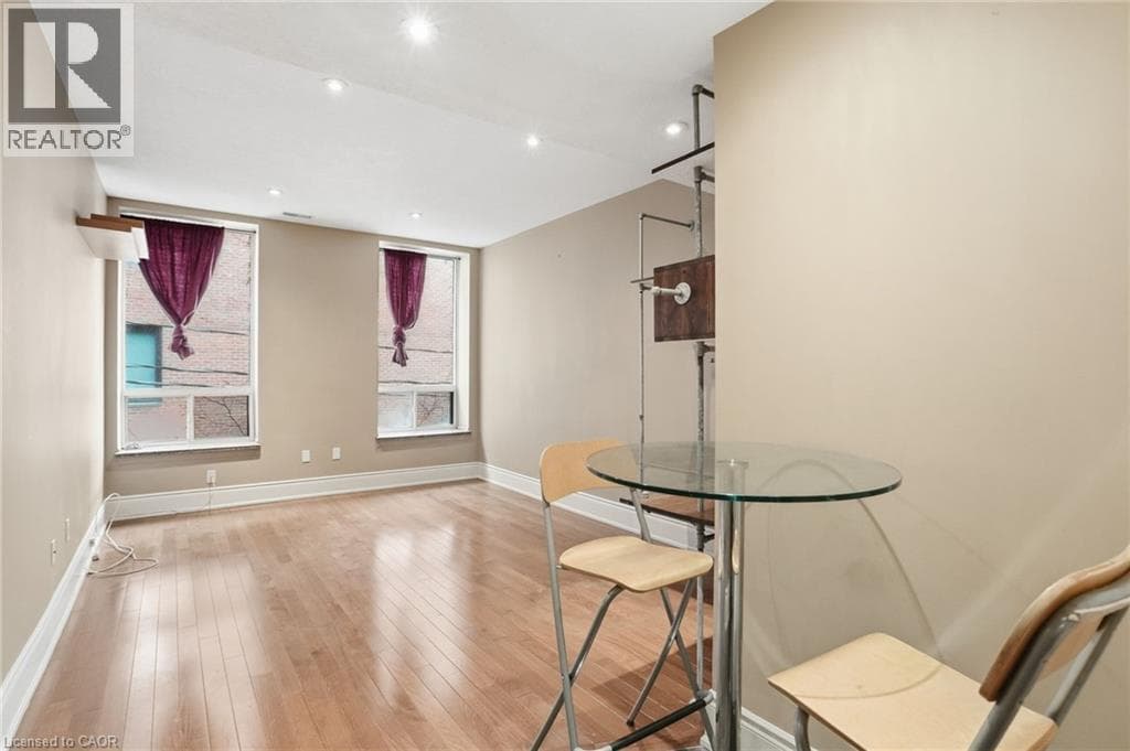 Hamilton — Hamilton - Main photo