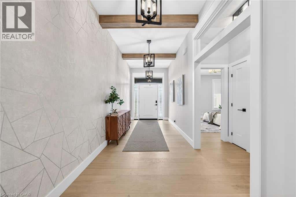 24 CRADDOCK Boulevard Unit# 23 — Jarvis, Ontario - Photo 5 of 50