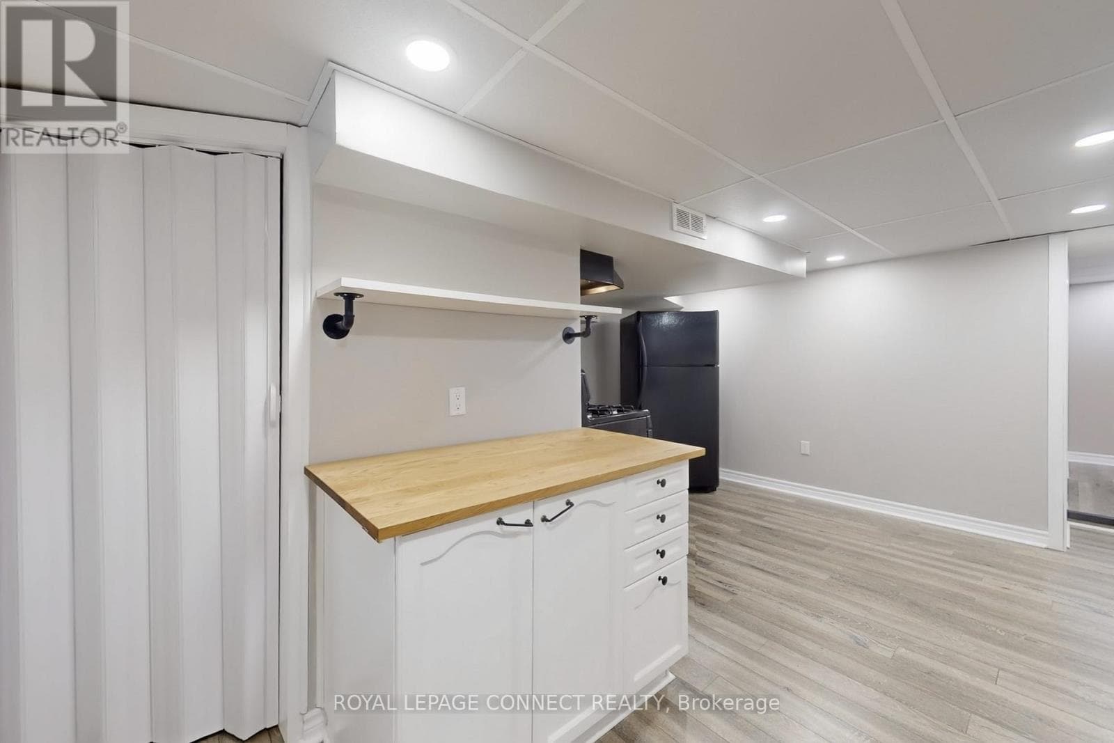 Whitby (Downtown Whitby) — Whitby (Downtown Whitby) - Main photo