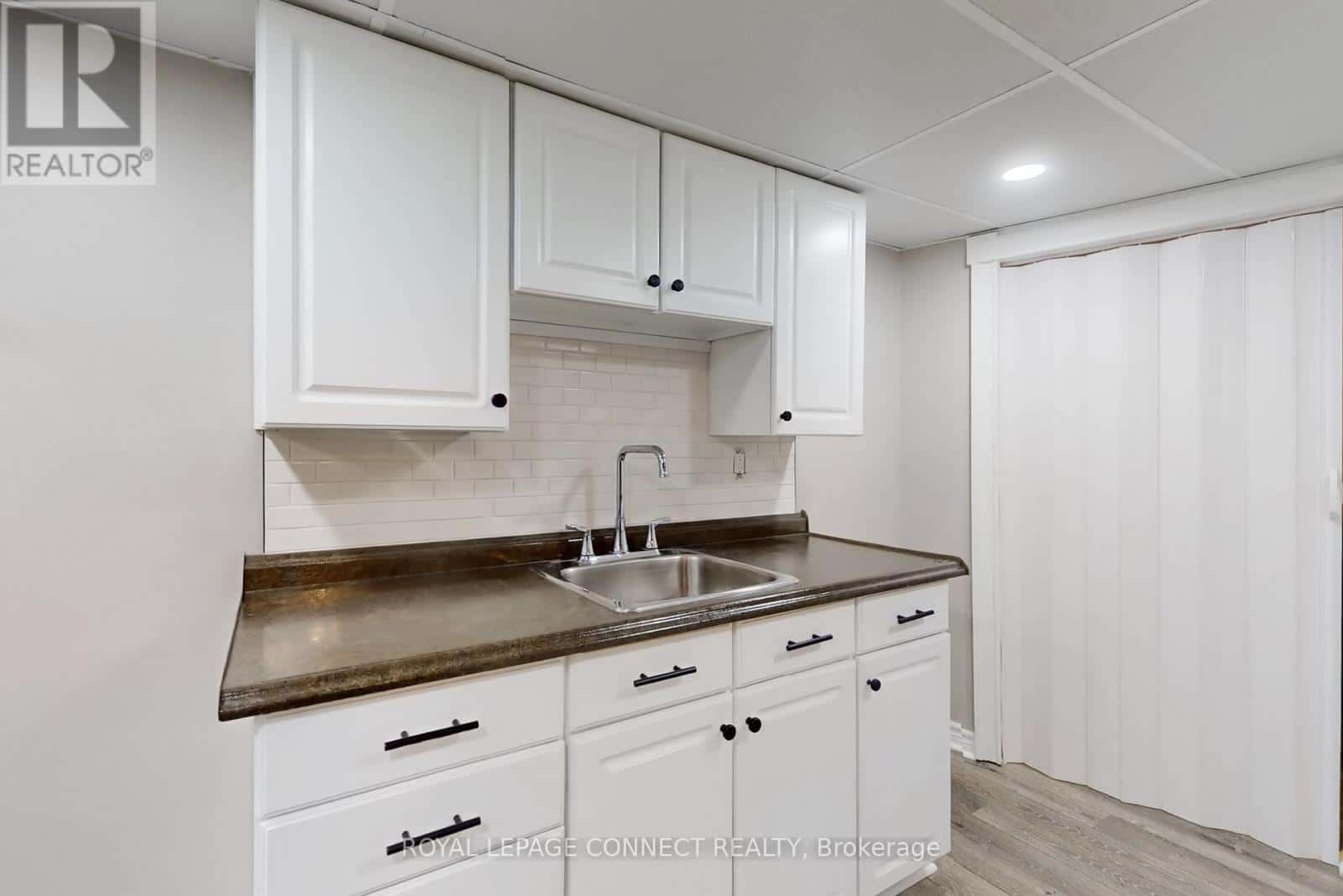 Whitby (Downtown Whitby) — Whitby (Downtown Whitby) - Photo 3 of 37