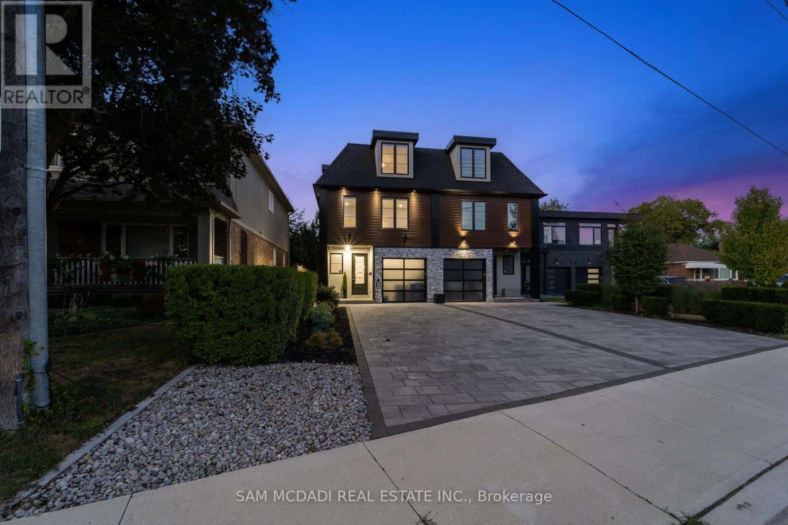 Mississauga (Port Credit) — Mississauga (Port Credit) - Photo 2 of 49