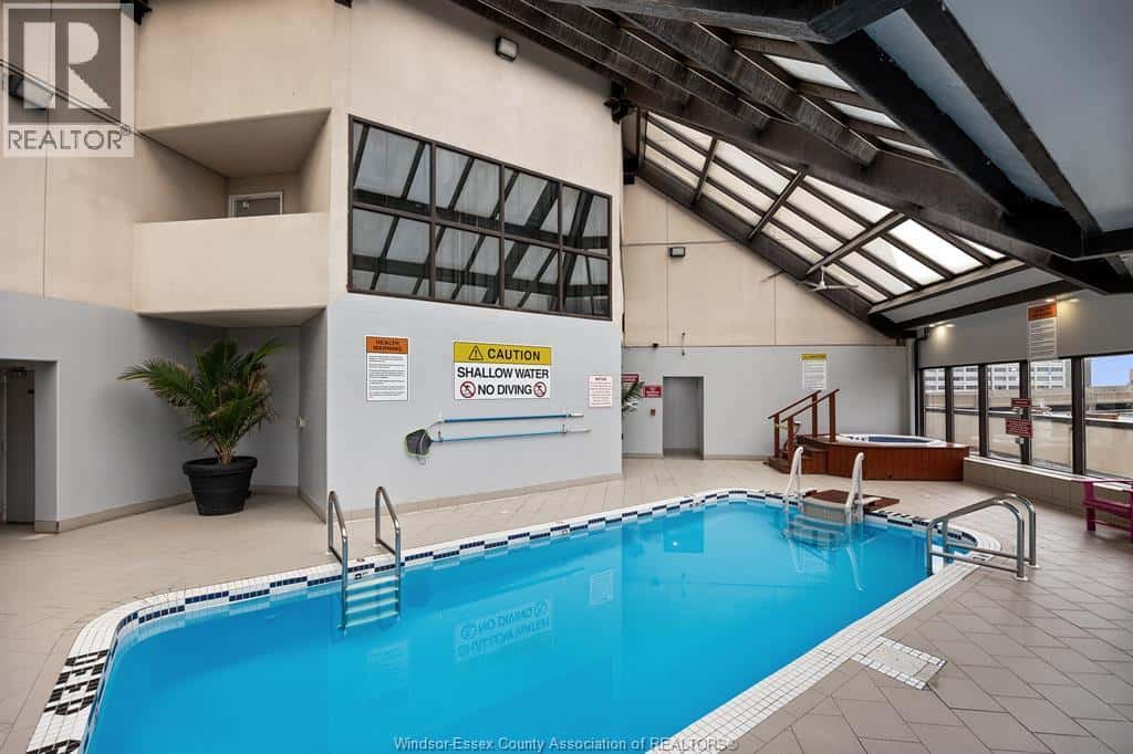 Windsor — Windsor - Photo 5 of 37