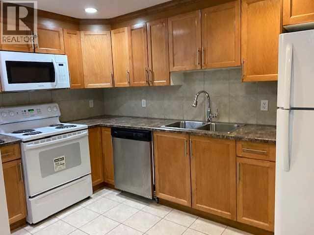 Brooks — Brooks - Photo 3 of 16