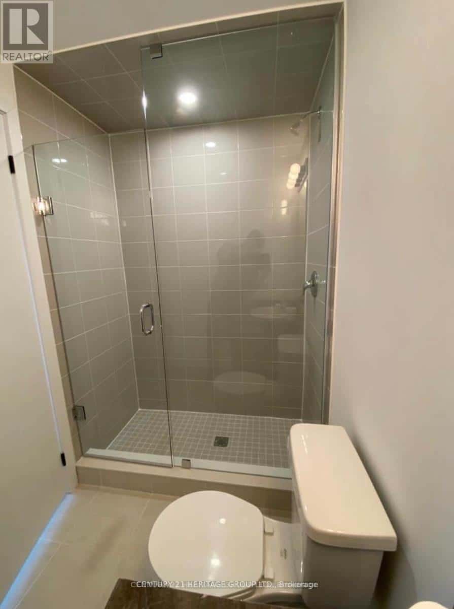 Barrie (Innis-Shore) — Barrie (Innis-Shore) - Photo 3 of 12