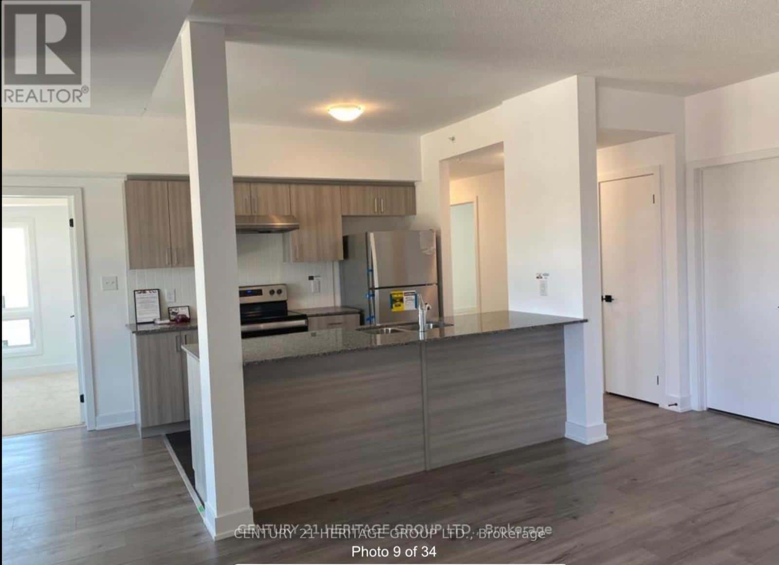 Barrie (Innis-Shore) — Barrie (Innis-Shore) - Photo 4 of 12