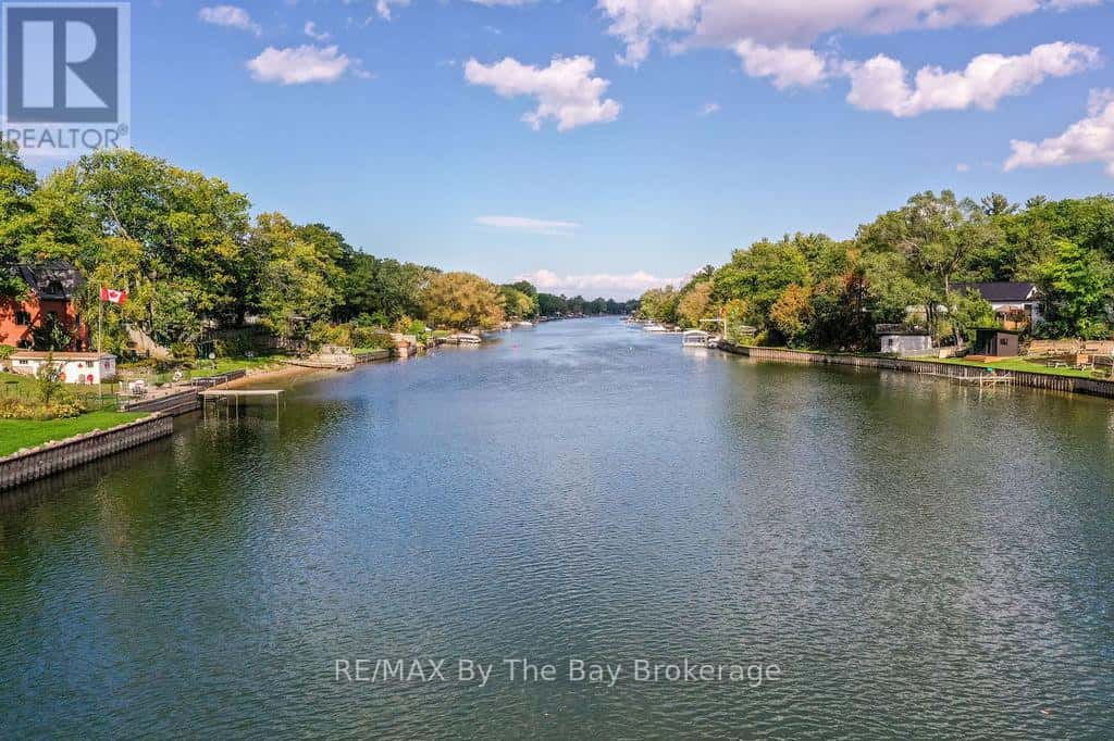 1 - 1067 MOSLEY STREET — Wasaga Beach - Photo 4 of 24