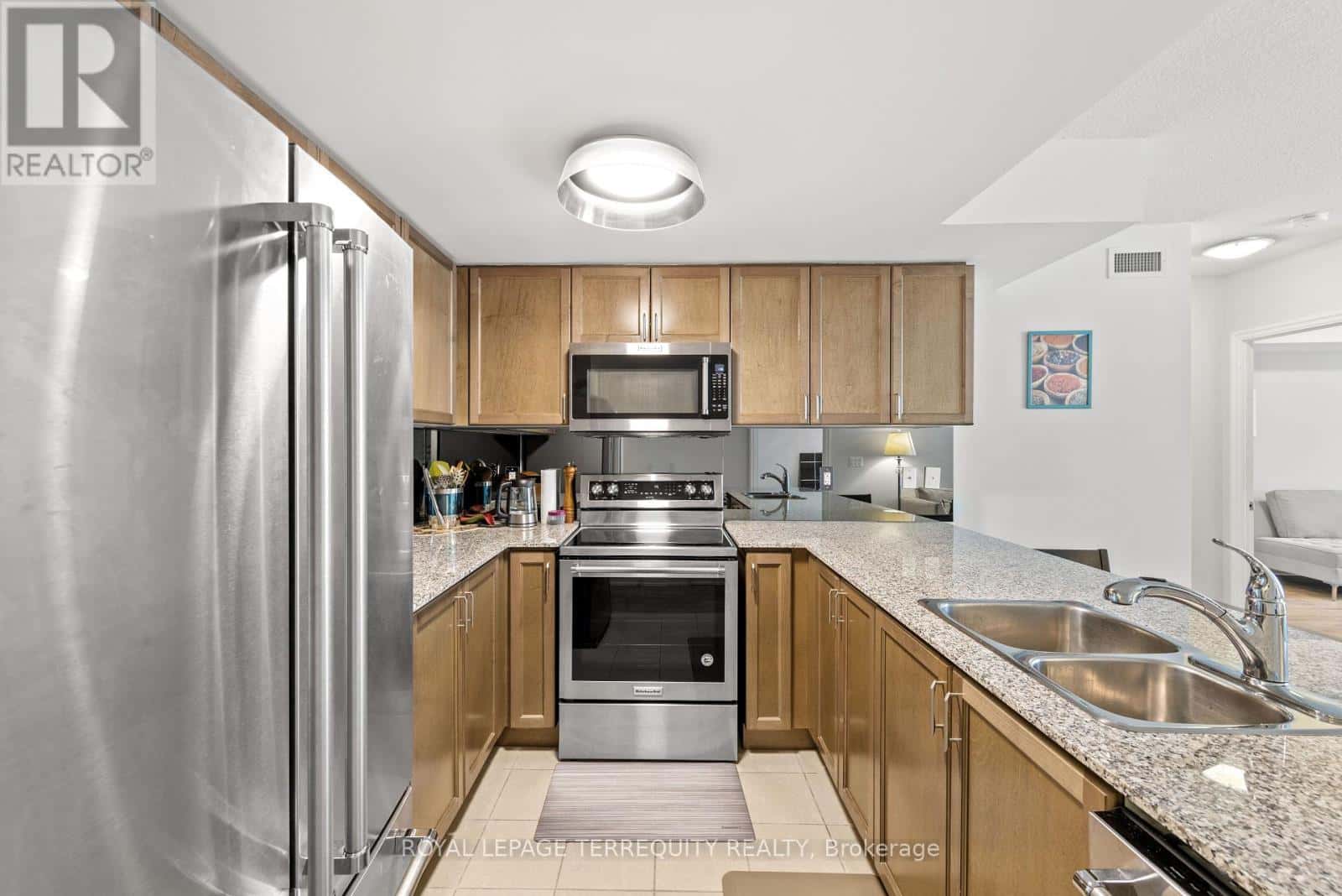 Toronto (Annex) — Toronto (Annex) - Photo 4 of 21