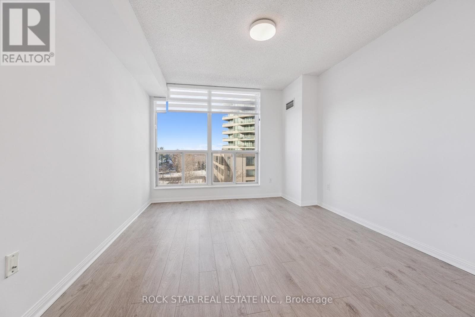 Toronto (Willowdale West) — Toronto (Willowdale West) - Main photo