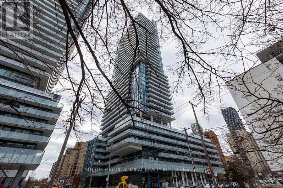 634 - 161 ROEHAMPTON AVENUE — Toronto (Mount Pleasant East) - Photo 3 of 23