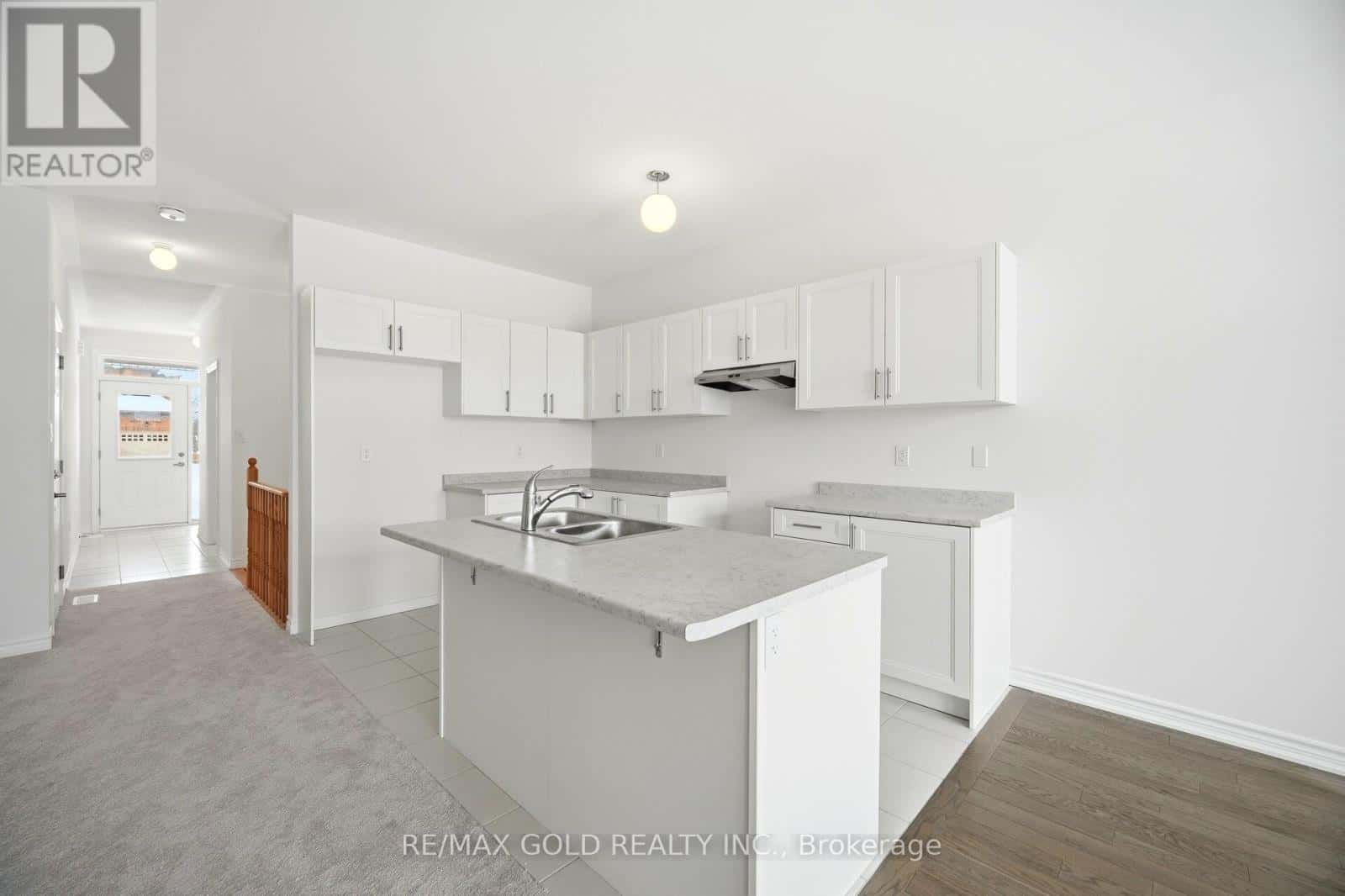 251 WILCOX DRIVE — Clearview (Stayner), Ontario - Photo 4 of 16