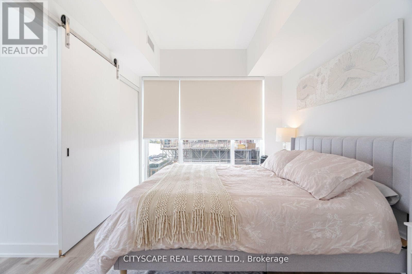 Burlington (Brant) — Burlington (Brant) - Main photo