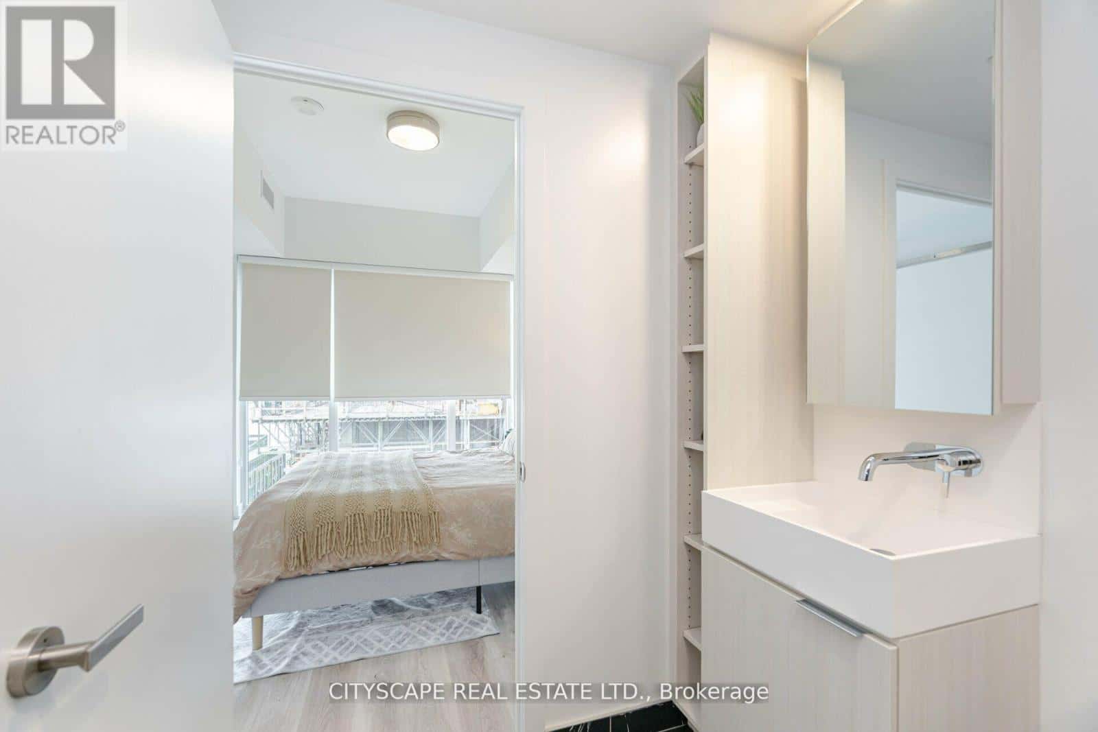 Burlington (Brant) — Burlington (Brant) - Photo 4 of 36