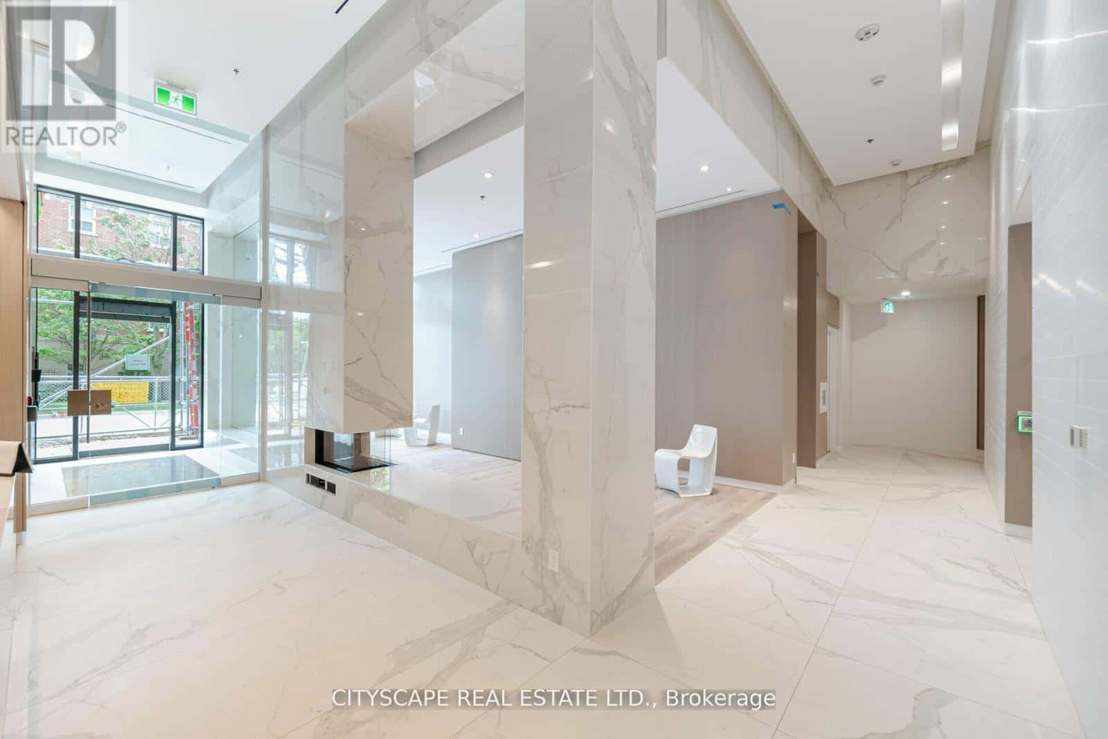 1907 - 370 MARTHA STREET S — Burlington (Brant), Ontario - Photo 4 of 35