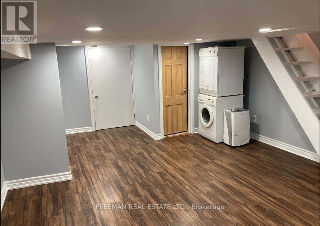 Toronto (Dovercourt-Wallace Emerson-Junction) — Toronto (Dovercourt-Wallace Emerson-Junction) - Photo 3 of 14