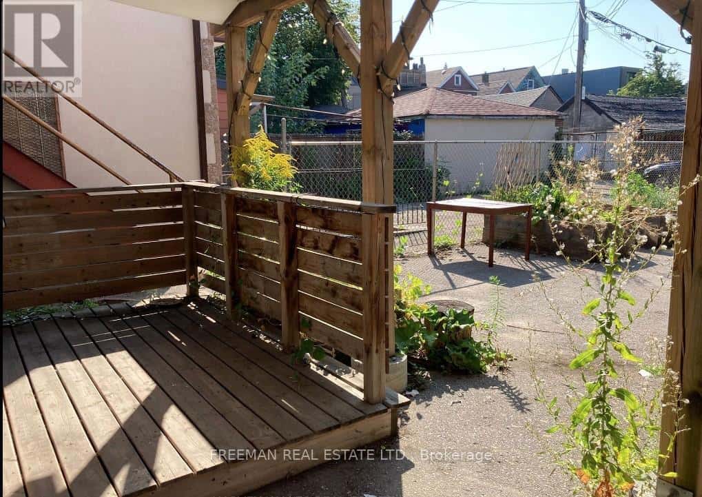 Toronto (Dovercourt-Wallace Emerson-Junction) — Toronto (Dovercourt-Wallace Emerson-Junction) - Photo 4 of 14