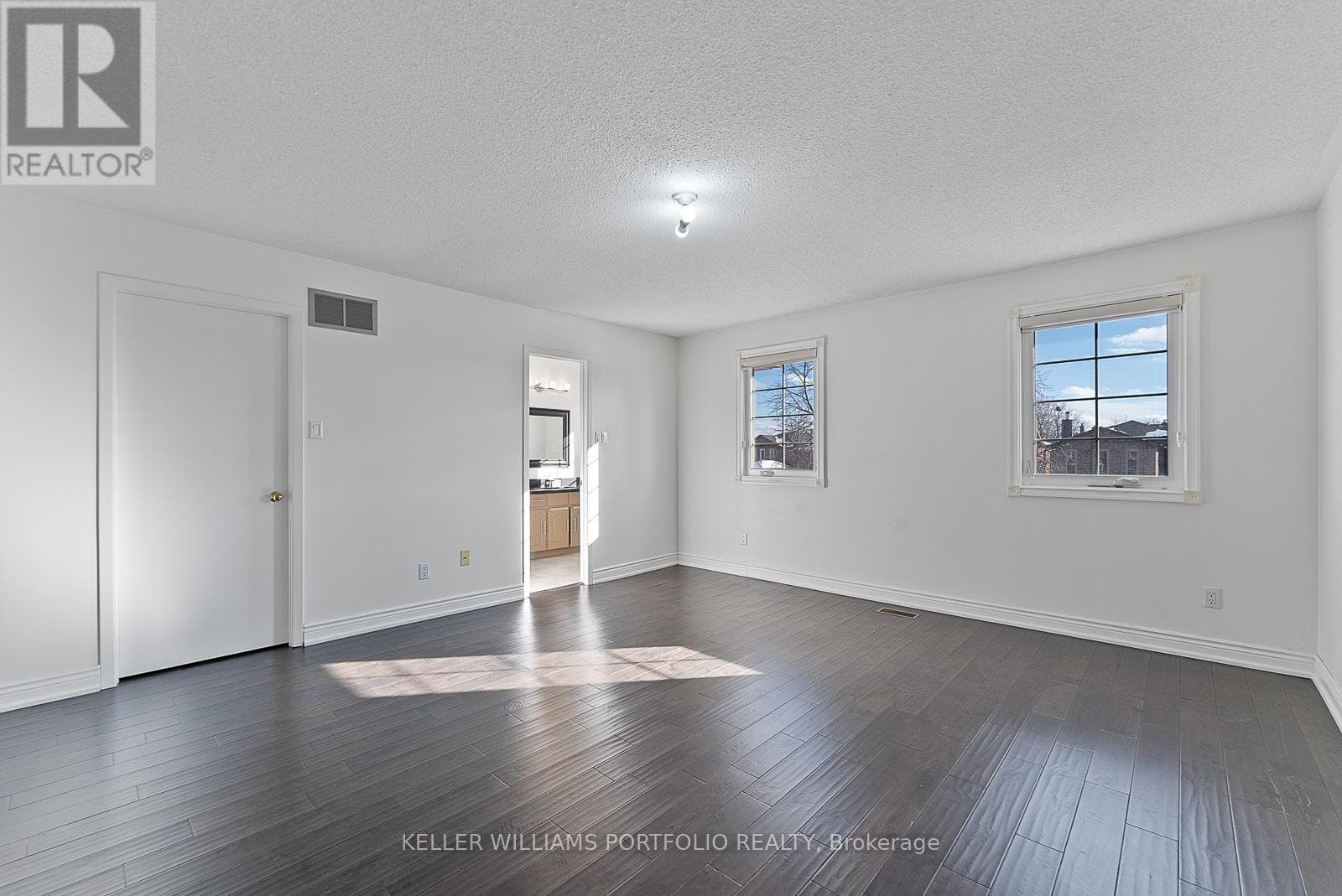 Mississauga (Erin Mills) — Mississauga (Erin Mills) - Main photo