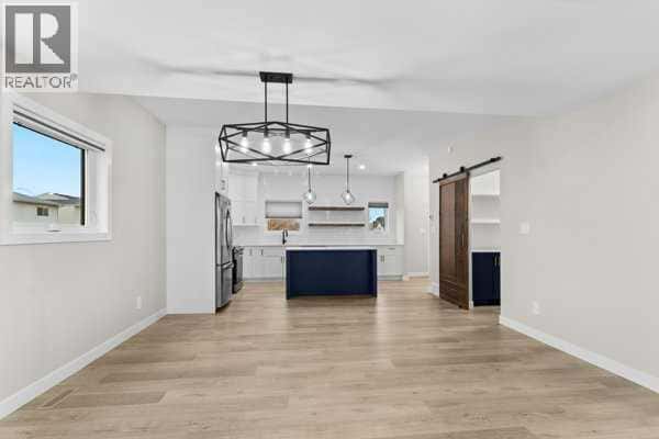 1-4313 48 Avenue — Sylvan Lake, Alberta - Photo 4 of 32