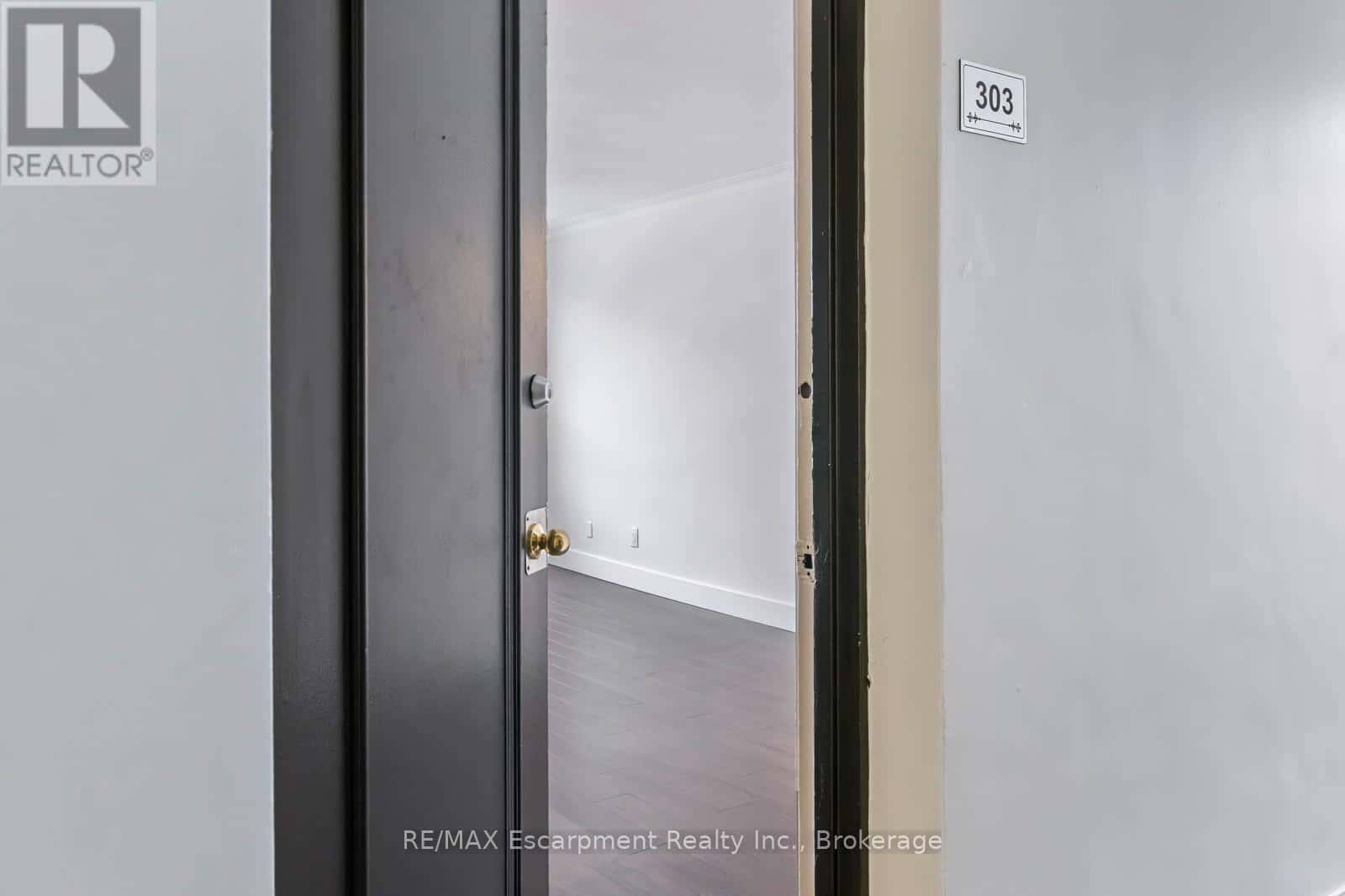 Oakville (CO Central) — Oakville (CO Central) - Photo 5 of 18