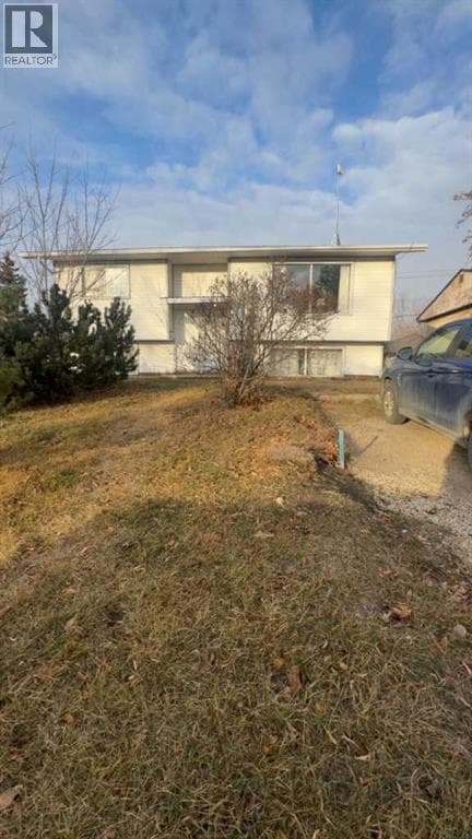 9506 107 Avenue — Grande Prairie, Alberta - Main photo