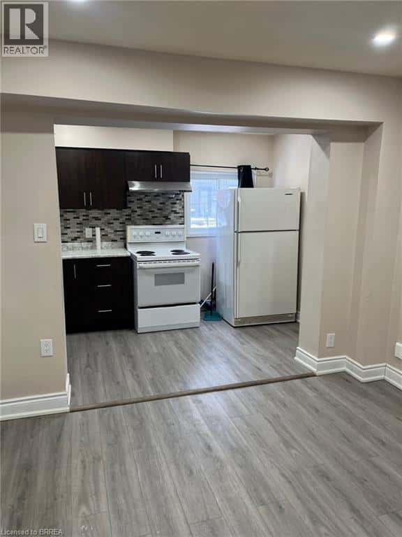 Brantford — Brantford - Photo 2 of 9