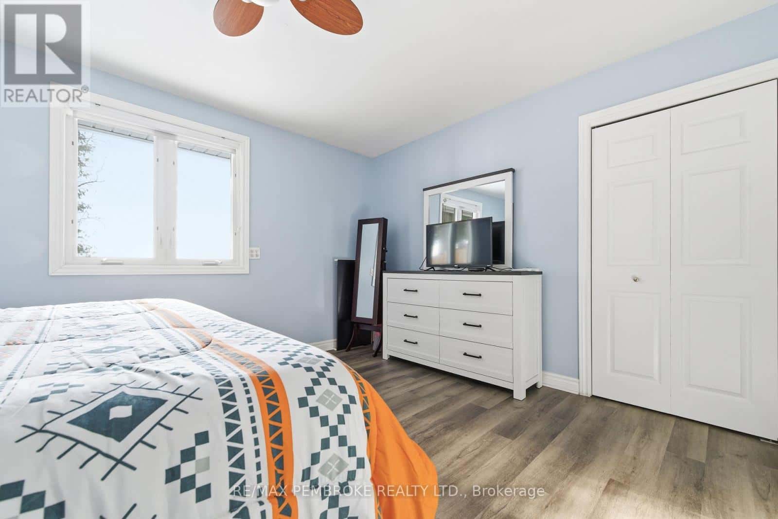 229 HOLIDAY LANE — North Algona Wilberforce - Photo 4 of 45