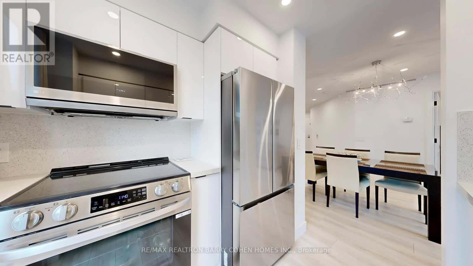 Toronto (Waterfront Communities) — Toronto (Waterfront Communities) - Photo 4 of 47