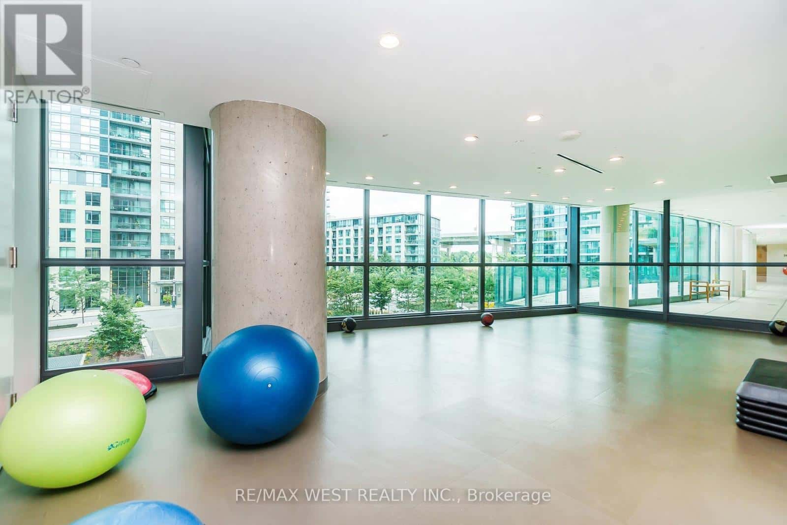 465 - 209 FORT YORK BOULEVARD — Toronto (Niagara), Ontario - Photo 5 of 42