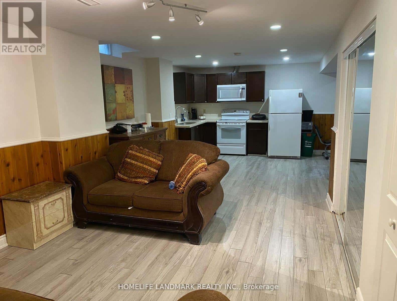 Pickering (Amberlea) — Pickering (Amberlea) - Photo 2 of 12